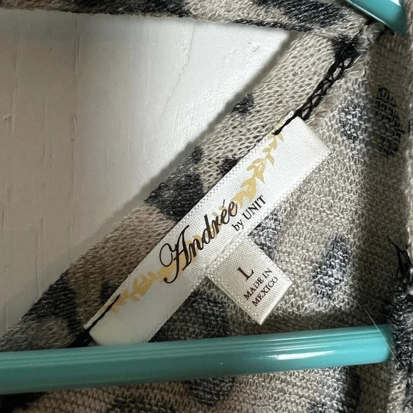 Andree By Unit leopard print top size Large - Picture 3 of 3